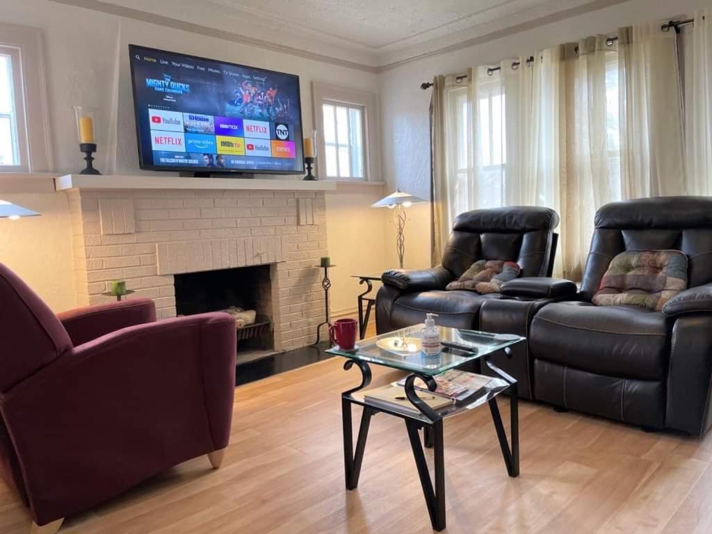 2 Bedroom Apt Near Great Lakes Naval Base And 6 Flags Waukegan Eksteriør bilde