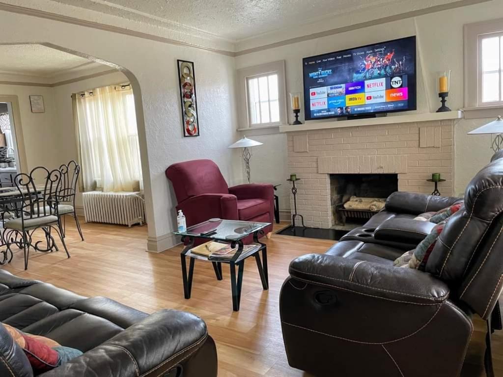 2 Bedroom Apt Near Great Lakes Naval Base And 6 Flags Waukegan Eksteriør bilde