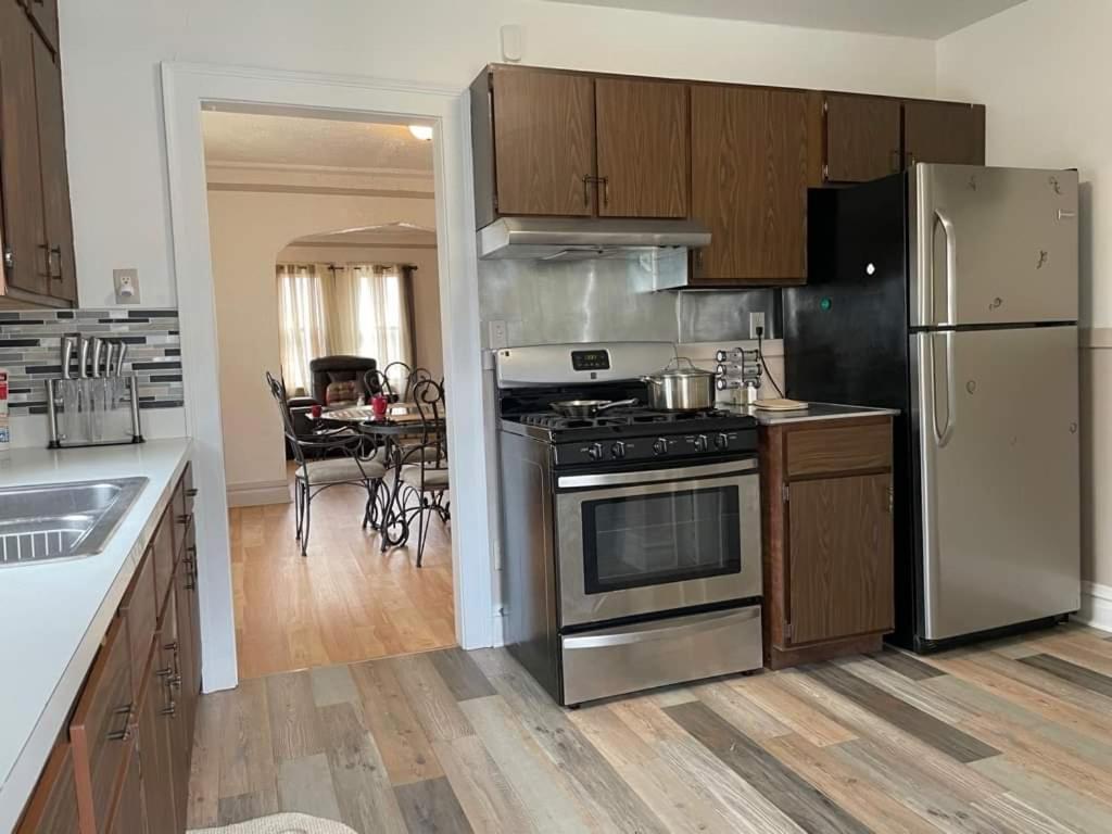 2 Bedroom Apt Near Great Lakes Naval Base And 6 Flags Waukegan Eksteriør bilde